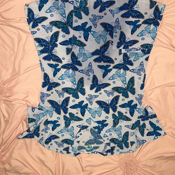 Women’s Scrubs - Picture 8 of 16